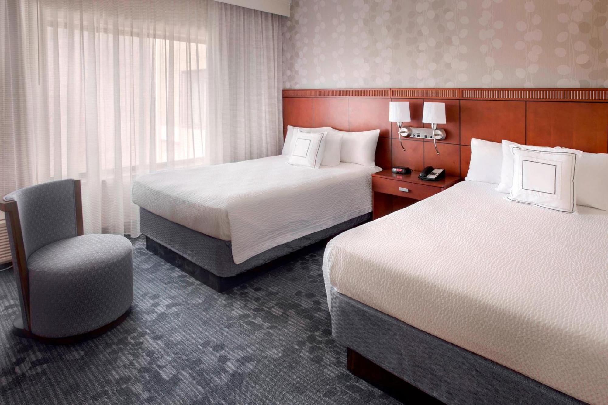 Courtyard By Marriott Hartford Windsor Airport Hotel Bagian luar foto
